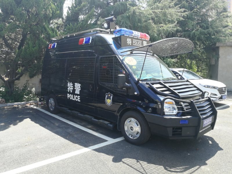 安徽阜阳太和县武装防暴运兵车上岗(图2)