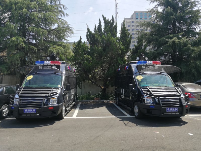 安徽阜阳太和县武装防暴运兵车上岗(图3)