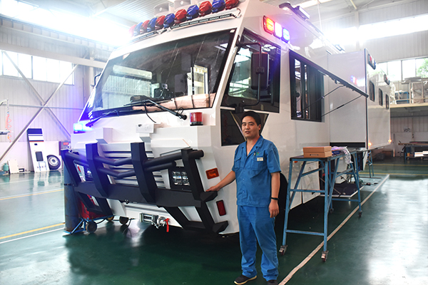 手间千缕,心间万里||——记鸿马员工宰治刚的工匠精神(图4) 手间千缕,心间万里||——记鸿马员工宰治刚的工匠精神(图4)