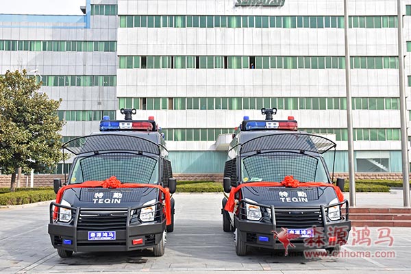 河南漯河防暴运兵车发车(图2)