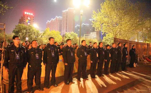 洛阳公安护航第35届洛阳牡丹文化节开幕式(图4) 洛阳公安护航第35届洛阳牡丹文化节开幕式(图4)
