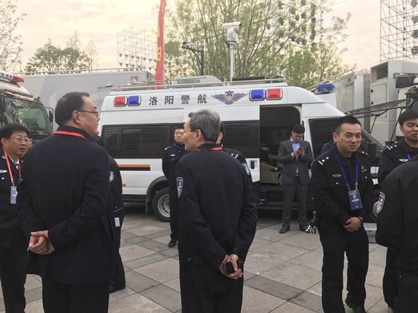 洛阳公安护航第35届洛阳牡丹文化节开幕式(图5) 洛阳公安护航第35届洛阳牡丹文化节开幕式(图5)