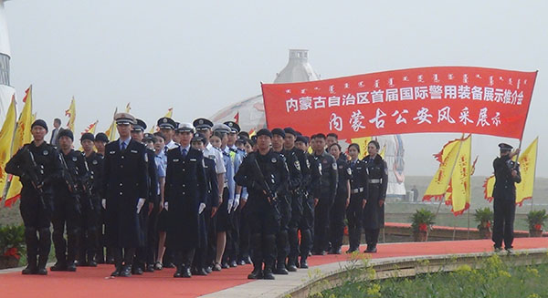 森源鸿马携8款警务车震撼亮相内蒙古自治区首届国际警用装备展示推介(图9) 森源鸿马亮相内蒙古自治区首届国际警用装备展示推介会