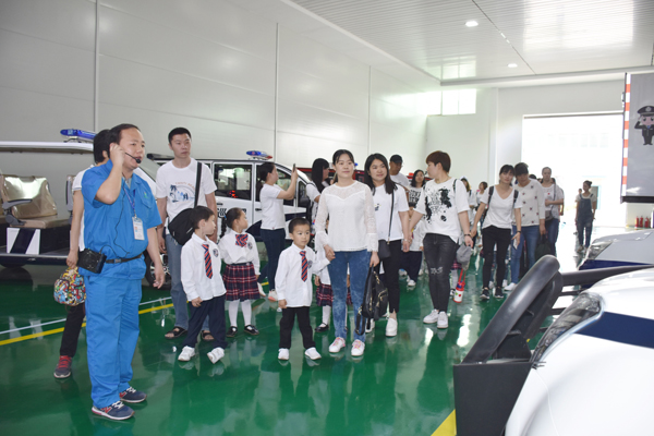 “魅力经开行活动” ——走进森源鸿马 感受科技魅力(图3) “魅力经开行活动” ——走进森源鸿马 感受科技魅力(图3)
