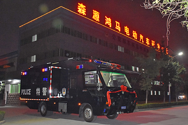 通讯指挥车列装广东佛山 警务指挥“看得见 调得动 控得住”(图1) 通讯指挥车列装广东佛山 警务指挥“看得见 调得动 控得住”(图1)