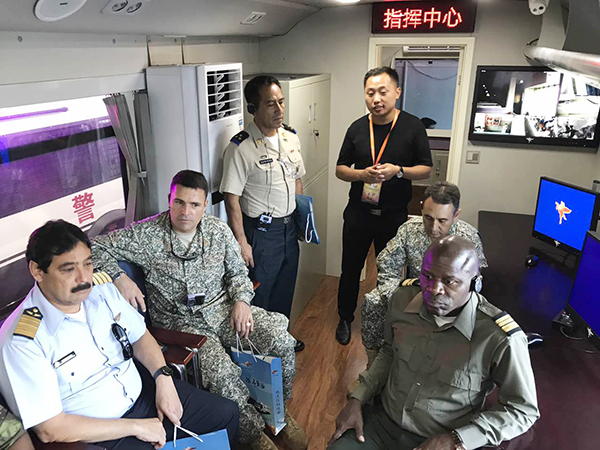 助国防 扬国威——森源鸿马高精尖军用特种车亮相国防信息化装备展(图6) 助国防 扬国威——森源鸿马高精尖军用特种车亮相国防信息化装备展(图6)