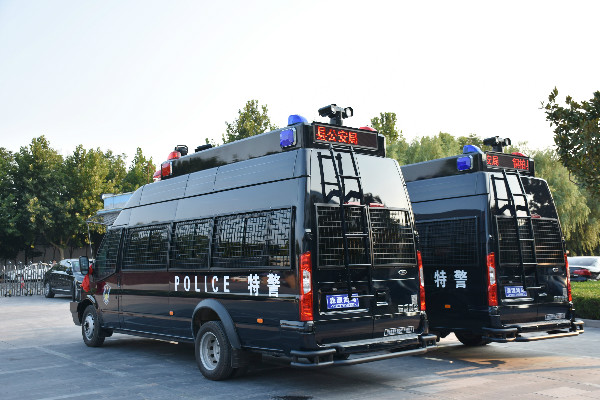 南阳市桐柏县通过公安部警采中心采购的防暴运兵车发车(图8)