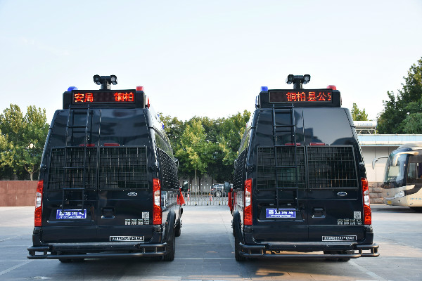 南阳市桐柏县通过公安部警采中心采购的防暴运兵车发车(图7)