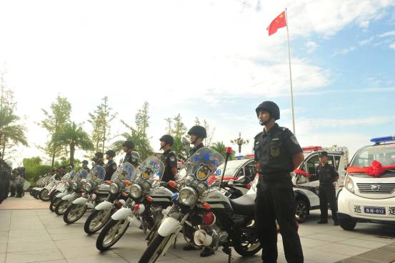 围观:东湖警察蜀黍的巡逻新装备! (图5) 围观:东湖警察蜀黍的巡逻新装备! (图5)