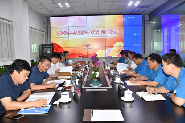 森源鸿马警用移动式指挥方舱战术技术指标通过公安部专家评审(图2) 森源鸿马警用移动式指挥方舱战术技术指标通过公安部专家评审(图2)