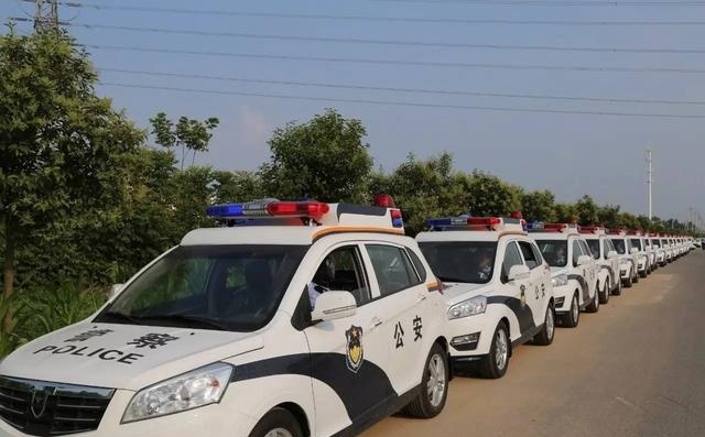 西华县公安局举行警用电动巡逻车发放仪式(图6) 西华县公安局举行警用电动巡逻车发放仪式(图6)