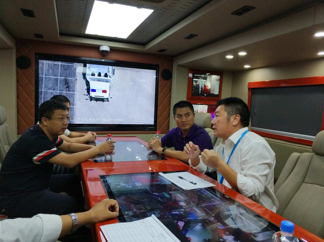 新闻连载三:展会聚焦ᅵ森源鸿马展出消防应急通信指挥平台 (图4) 新闻连载三:展会聚焦ᅵ森源鸿马展出消防应急通信指挥平台 (图4)