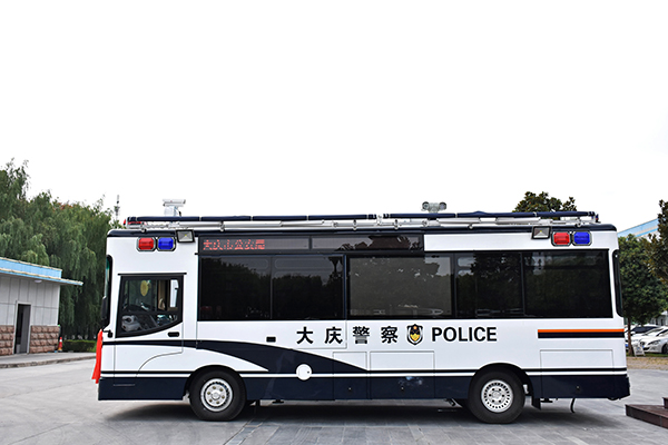 中秋晚会安保不停歇  黑龙江大庆第二批移动警务室发车(图4)