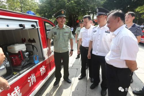 泉州市鲤城区首次在全省引进双头电动微型消防车(图3) 泉州市鲤城区首次在全省引进双头电动微型消防车(图3)