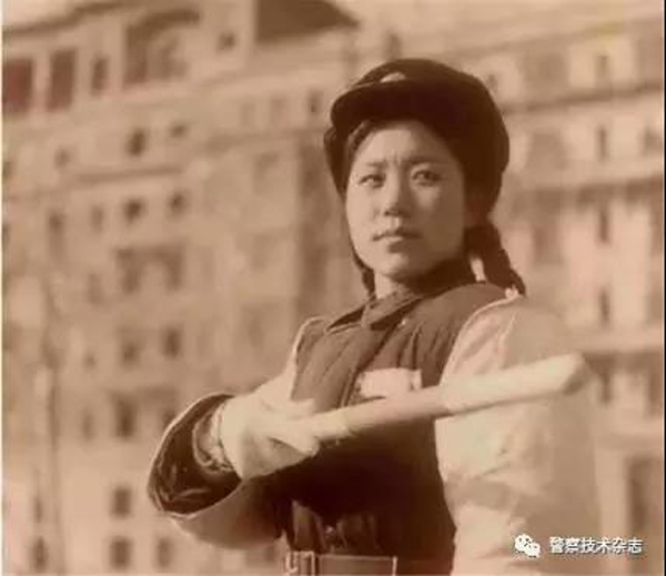 热血铸警魂 忠诚保平安 警用装备的变化见证公安发展!(图7) 热血铸警魂 忠诚保平安 警用装备的变化见证公安发展!(图7)