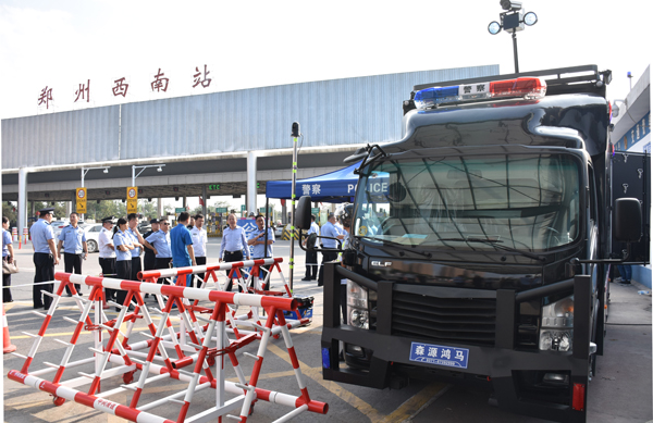 装备快讯ￜ森源鸿马重磅推出治安卡口拒马装备车(图8)