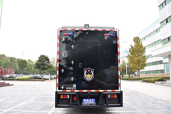 装备快讯||装备运输车列装广西北海——以车代库 可装载80套装备(图4) 装备快讯||装备运输车列装广西北海——以车代库 可装载80套装备