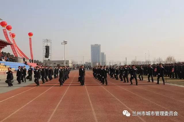 甘肃兰州安宁区城市管理行政执法局换装仪式暨会操演练活动隆重举行(图3)