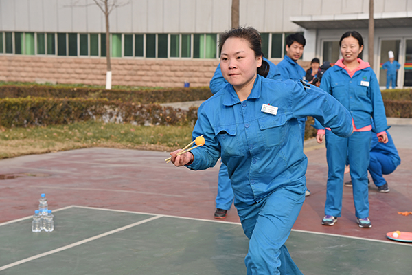凝心聚力 趣味十足——森源鸿马举行2017年职工运动会(图15) 凝心聚力 趣味十足——森源鸿马举行2017年职工运动会(图15)