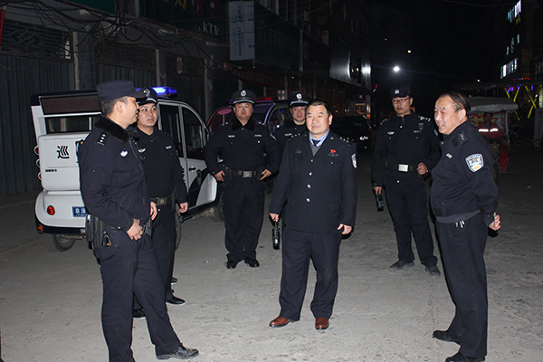 《平安守护》官庄工区派出所民警们的平安夜(图4)