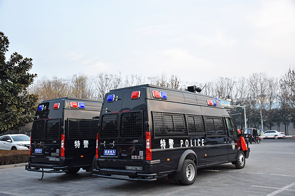 新疆昌吉州采购防暴运兵车(图5) 新疆昌吉州采购防暴运兵车(图5)