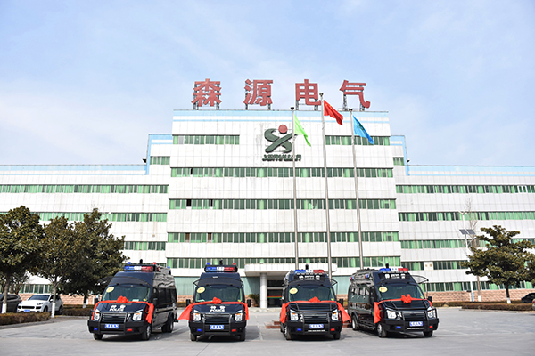 山东龙口市公安局采购4台防暴运兵车(图1)