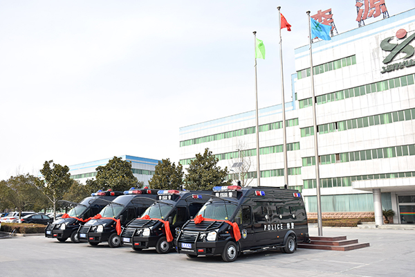 山东龙口市公安局采购4台防暴运兵车(图3)