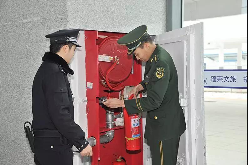 巡防管控严防范 护航春运保平安(图3)
