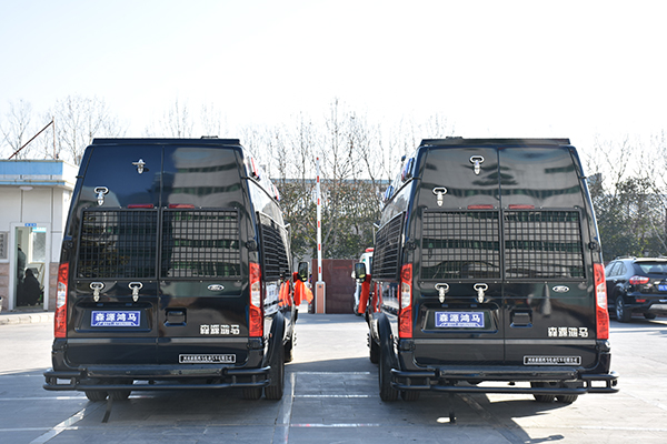广西平乐县公安局通过公安部警采中心采购防暴运兵车(图6)