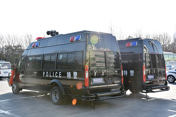 广西平乐县公安局通过公安部警采中心采购防暴运兵车(图5)