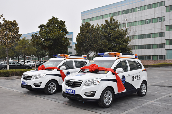 两会安保系列报道五：服务两会安保漯河城管又添新装备(图2)