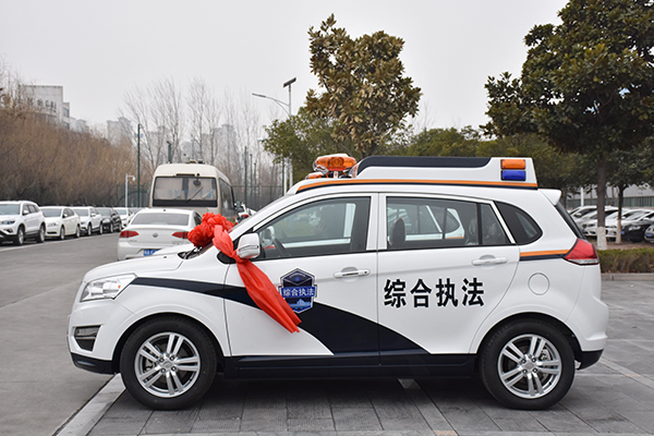 两会安保系列报道五：服务两会安保漯河城管又添新装备(图3)