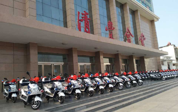 濮阳清丰县两轮电动巡逻车列装上岗     服务群众最后一公里(图1)