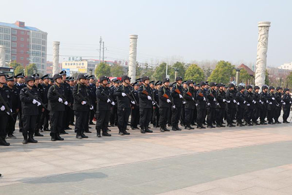 开封市尉氏县举行扫黑除恶誓师大会(图2)