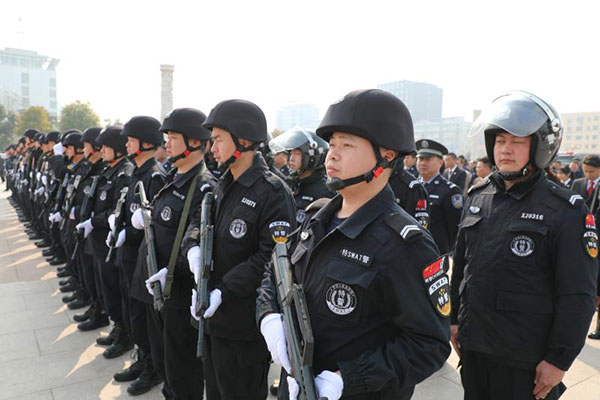 开封市尉氏县举行扫黑除恶誓师大会(图3)