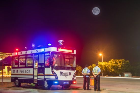广东梅州移动警务室：保卫平安的“守护者” 贴心为民的“服务者”(图2)