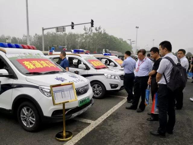 展会聚焦||新型警用多功能巡逻车“七大功能”备受瞩目(图1)