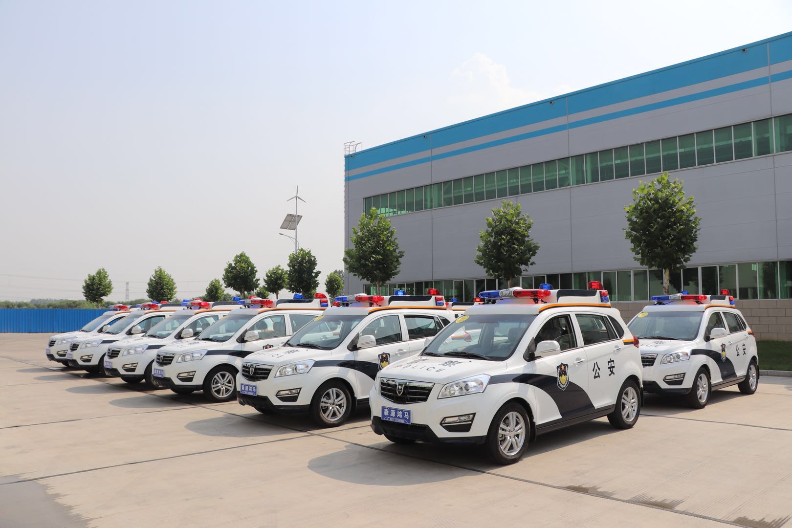 濮阳市南乐县采购12台SUV电动巡逻车(图2)