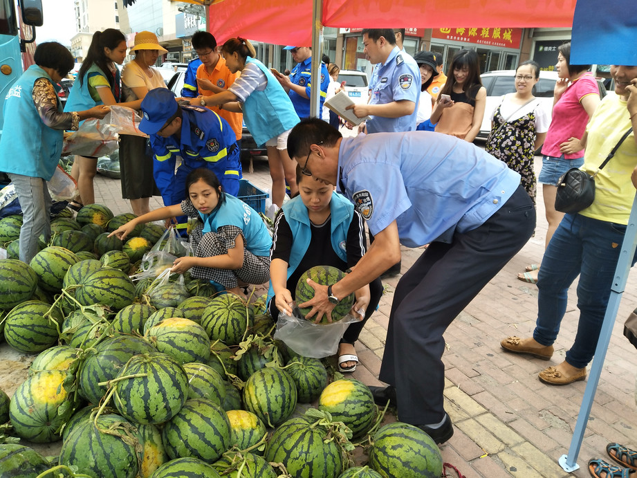 青岛:退伍不褪色,新区退伍军人“新战场”服务民生(图3) 青岛:退伍不褪色,新区退伍军人“新战场”服务民生(图3)