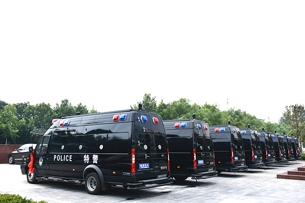山西太原市采购8台轻装甲实战运兵车(图7) 山西太原市采购8台轻装甲实战运兵车(图7)