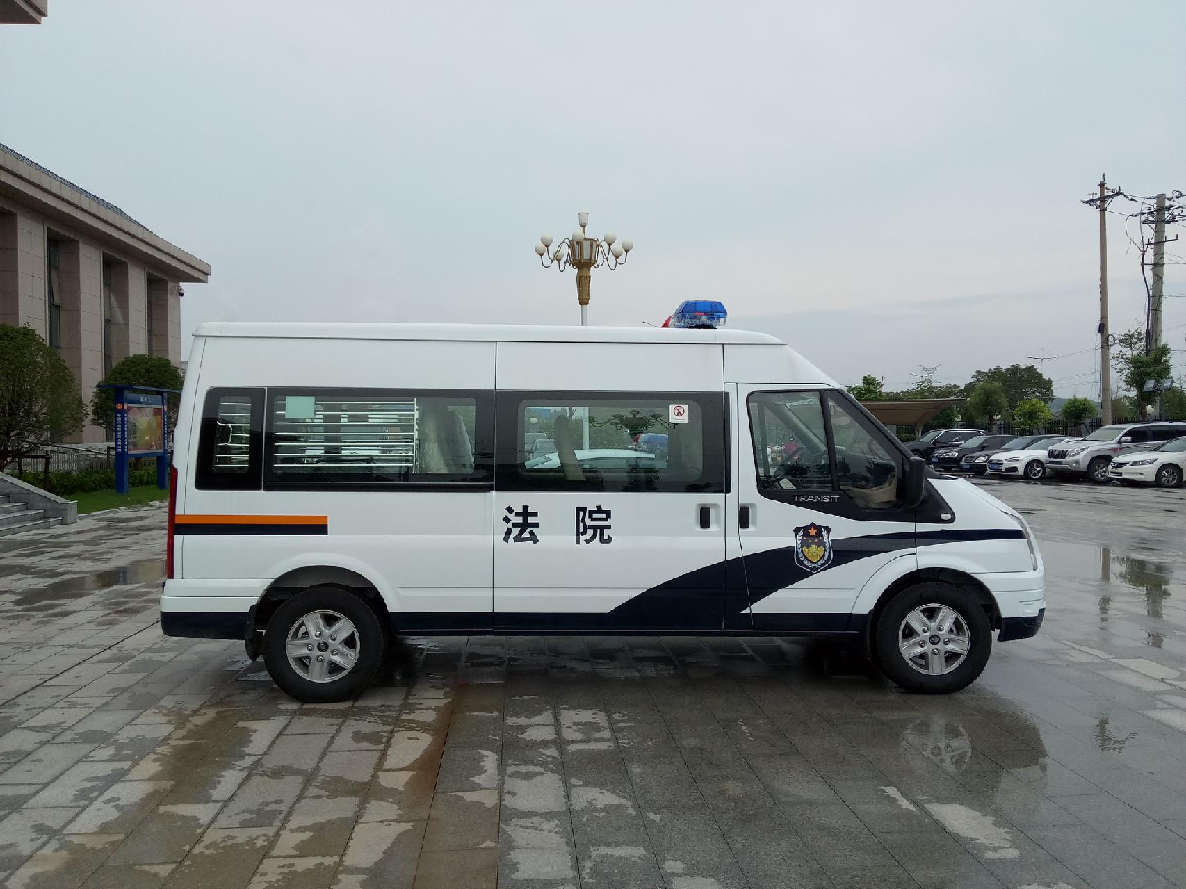 城管执勤车_3840X2160_高清视频素材下载(编号:10240125)_实拍视频_光厂(VJ师网) www.vjshi.com