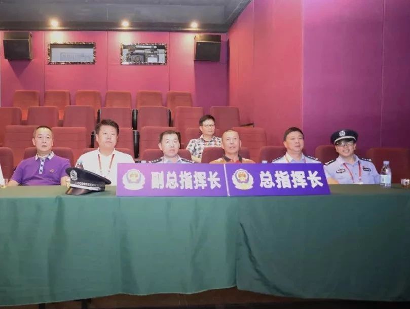 移动警务室助力鲤城公安分局圆满完成泉州市第十六届人民代表大会第三次会议(图3) 移动警务室助力鲤城公安分局圆满完成泉州市第十六届人民代表大会第三次会议(图3)