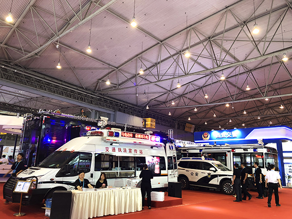 森源鸿马智能交通装备亮相成都道路交通展——共建道路交通安全(图1)