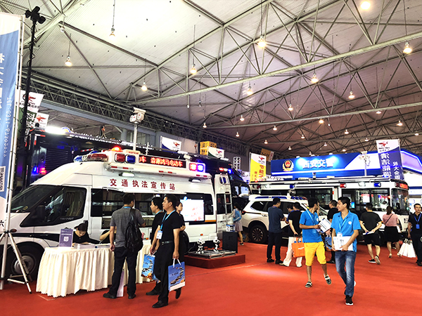 森源鸿马智能交通装备亮相成都道路交通展——共建道路交通安全(图2)