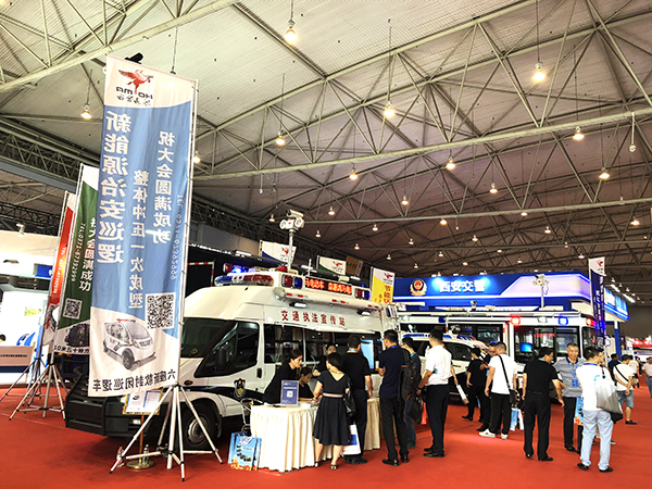 森源鸿马智能交通装备亮相成都道路交通展——共建道路交通安全(图24)