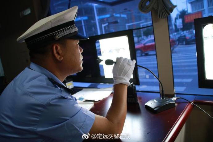 国庆我在岗 平安“不打烊”(图2) 国庆我在岗 平安“不打烊”(图2)