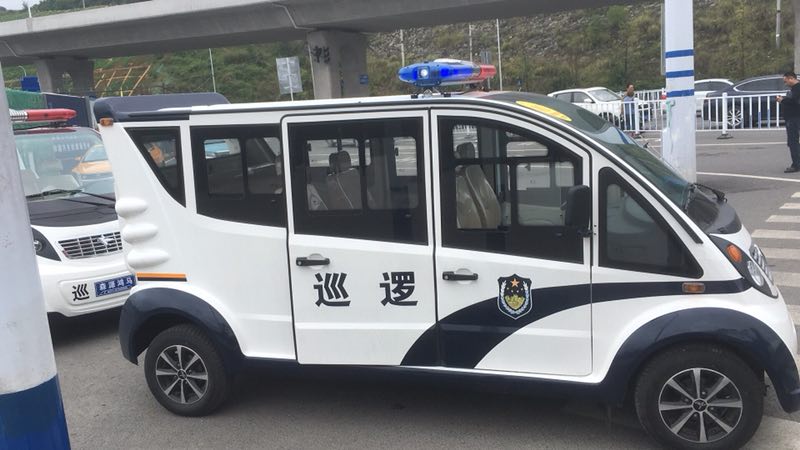 贵州省贵阳市电动巡逻车列装上岗(图2)