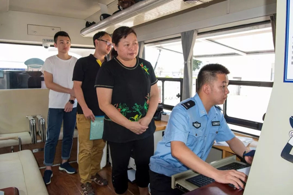 移动警务室：平安名城梅州的守护者(图3)