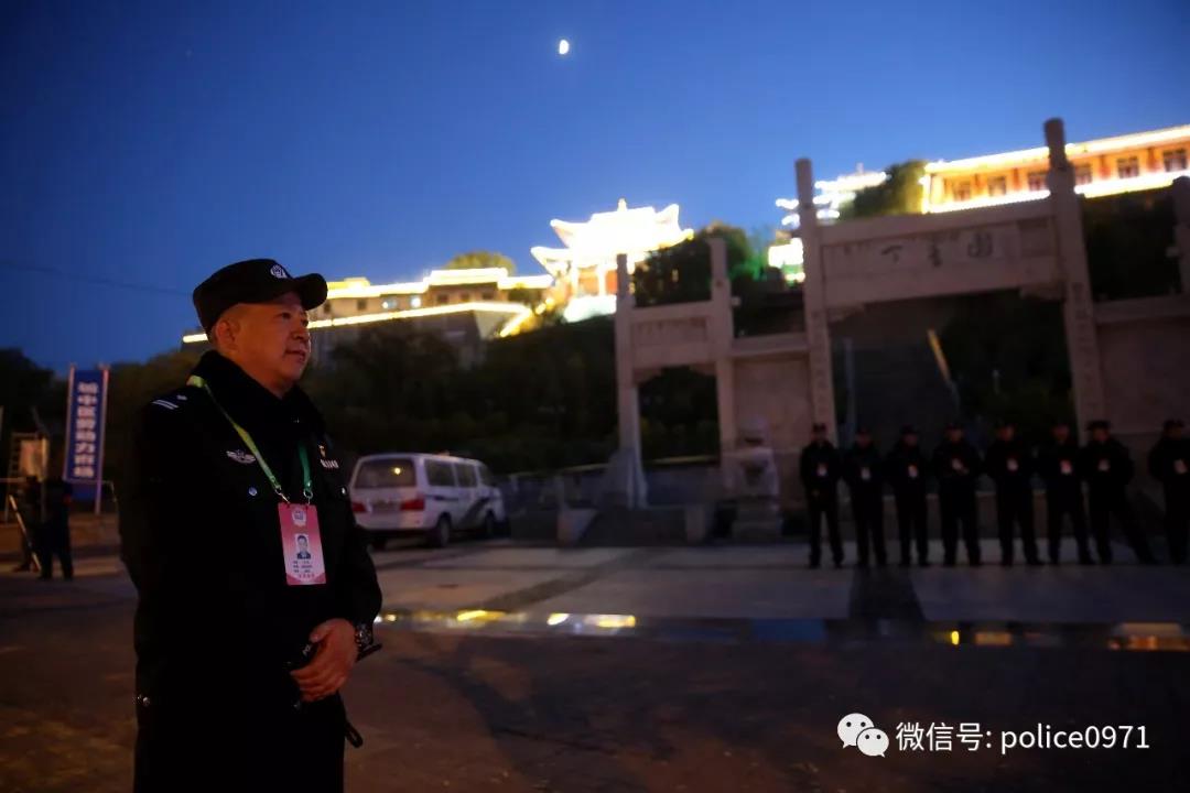 这一夜,他们是这座城市最美的“城市之光”(图8) 这一夜,他们是这座城市最美的“城市之光”(图8)