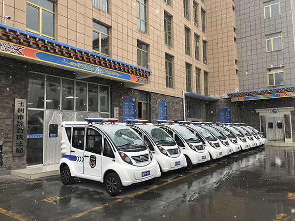 接受青藏高原风雪考验  青海玉树电动执法车列装上岗(图1)